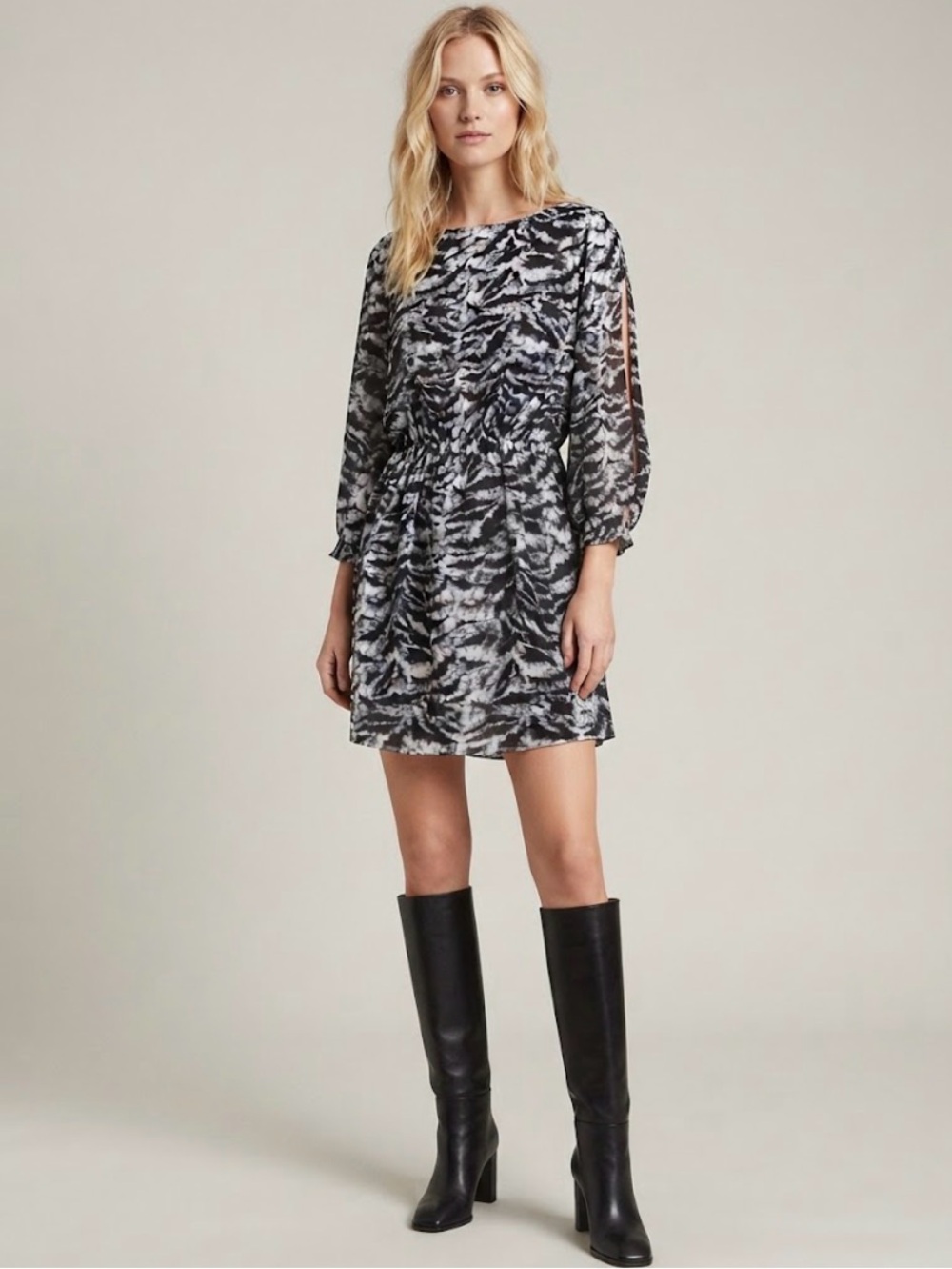 Alice + Olivia Tasha Black and White Split-Sleeve Abstract Print Mini Dress